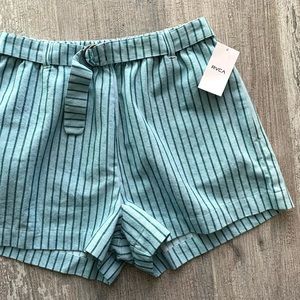 🔥🔥RVCA - HIGH RISE JUNO SHORT🔥🔥
